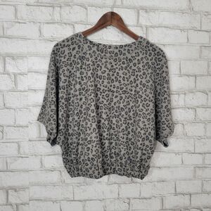 Mustard Seed leopard print short sleeve sweatshirt